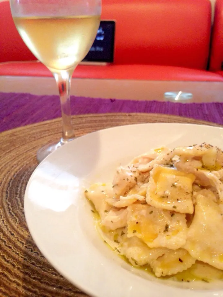 Ricotta ravioli with chicken in creamy soy milk sauce|Sayakaさん