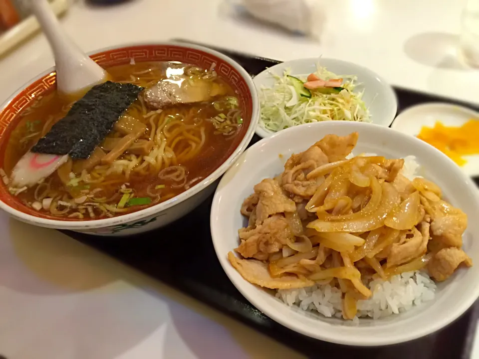 漢陽楼別館 ラーメン＋ミニ焼肉丼セット|ddr3rdmixさん