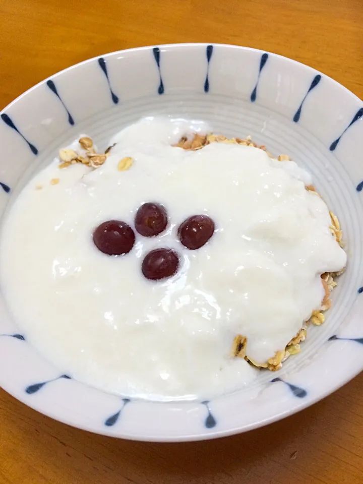 手づくりヨーグルトで朝食♪|悠里さん