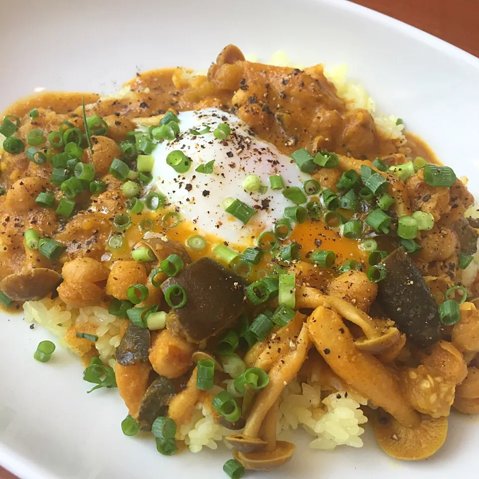 ひよこ豆と野菜のカレー|maixx ใหม่さん