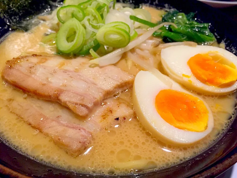 味玉濃厚豚骨醤油ラーメン|まりたんさん