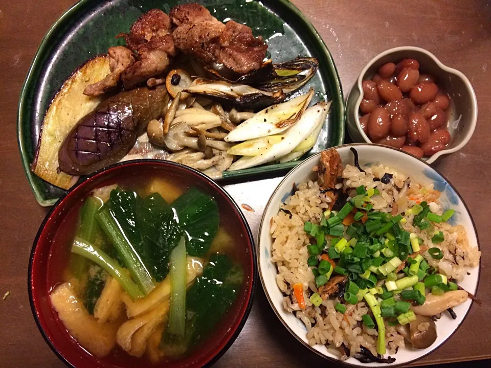 Snapdishの料理写真:さんま蒲焼缶詰活用簡単炊き込み御飯 煮豆 小松菜と揚げお味噌汁 豚肉と野菜の塩焼き|Junko Tominagaさん