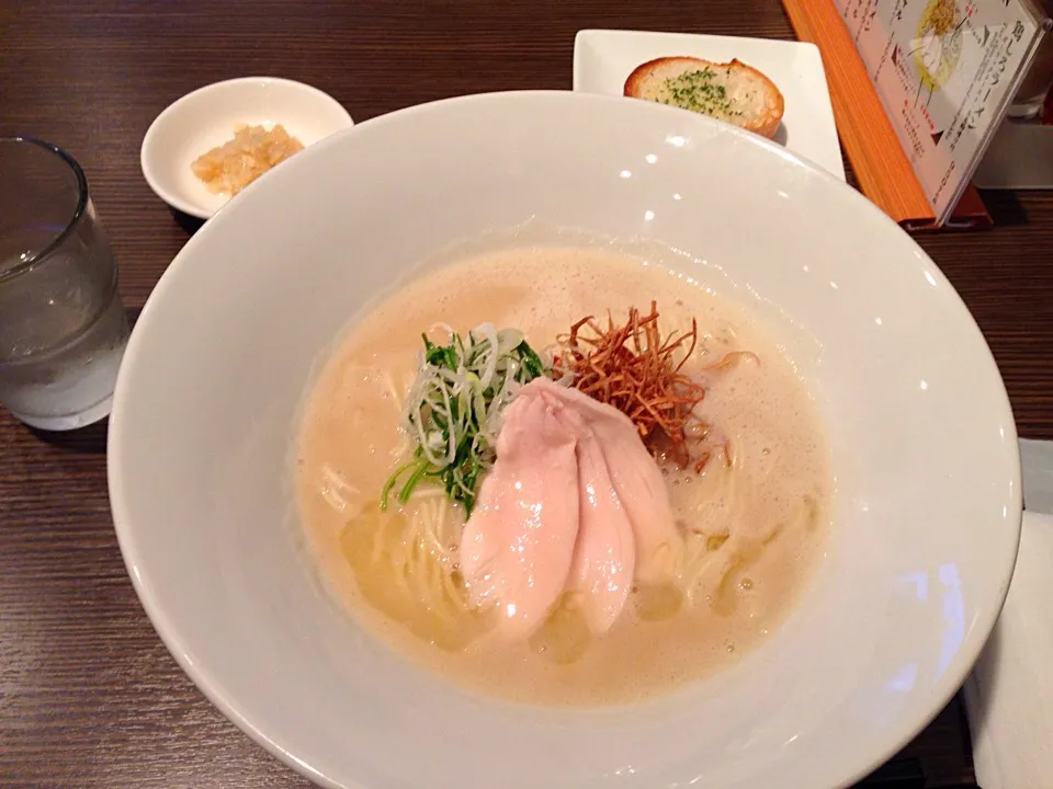 Snapdishの料理写真:鶏しろラーメン|chan mitsuさん