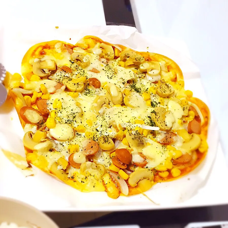 餃子の皮でピザ。|OGIPAINさん