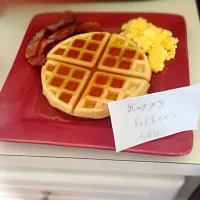 Snapdishの料理写真:Waffle, eggs, bacon|Shannon LovesKami Jollyさん