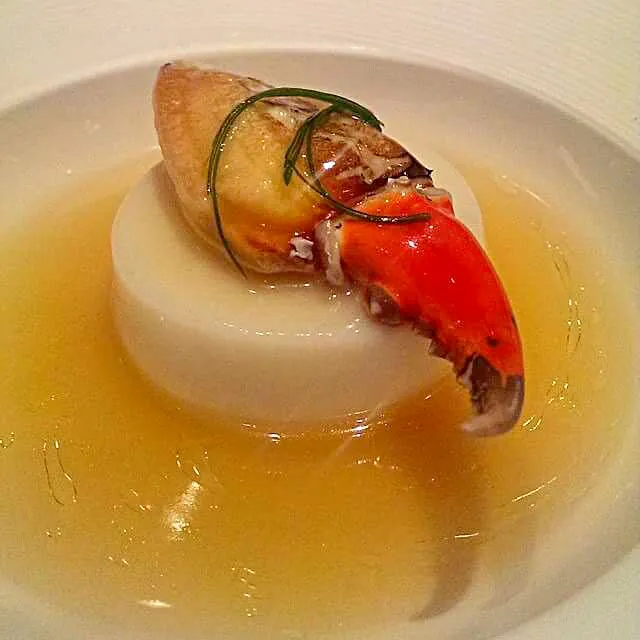 crab claw on steamed egg white|CHUENCHAIさん