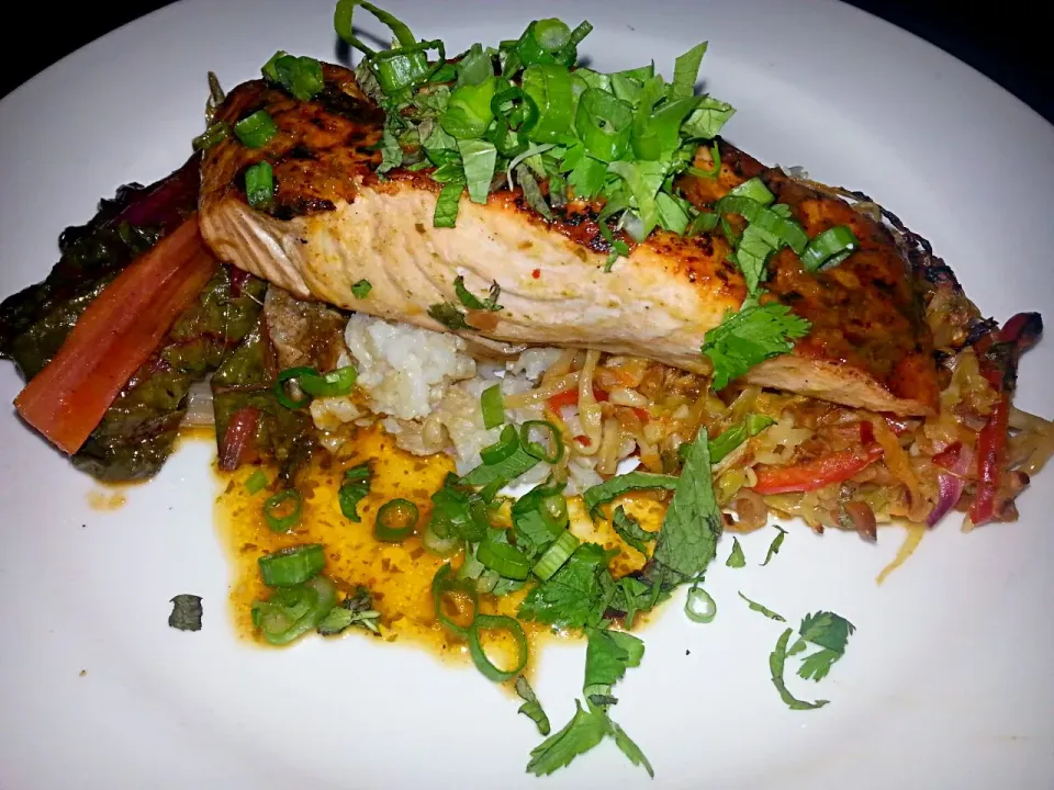 Thai BBQ Faroe Island Salmon. Masaman, lime, fish sauce, lemongrass and garlic dressing, mung sprout-peanut slaw, brown rice, braised greens|Brando Sta. Mariaさん