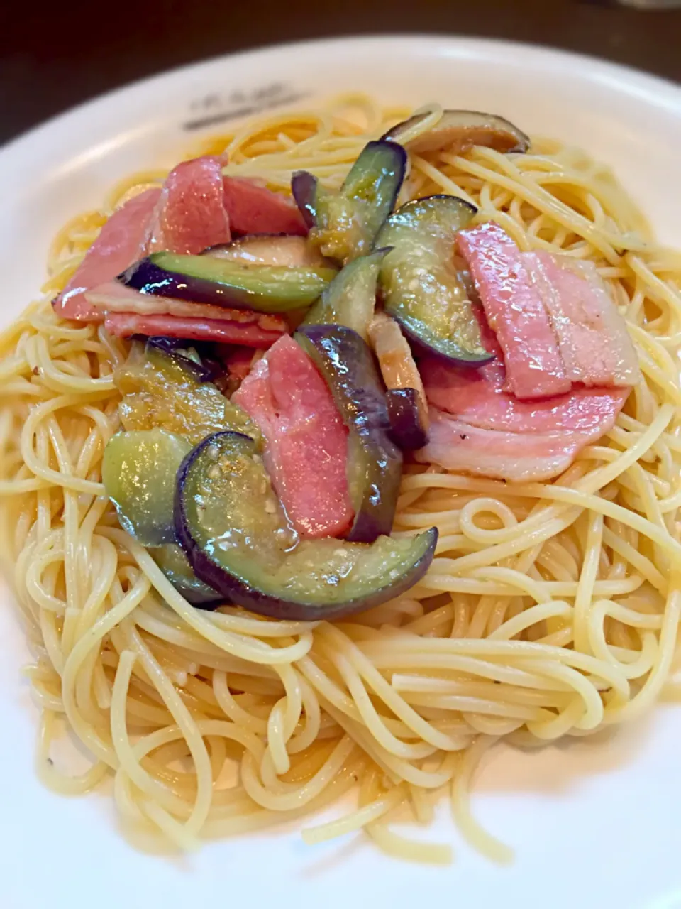 Snapdishの料理写真:茄子とベーコンのパスタ、バター醤油味！|Tomyさん