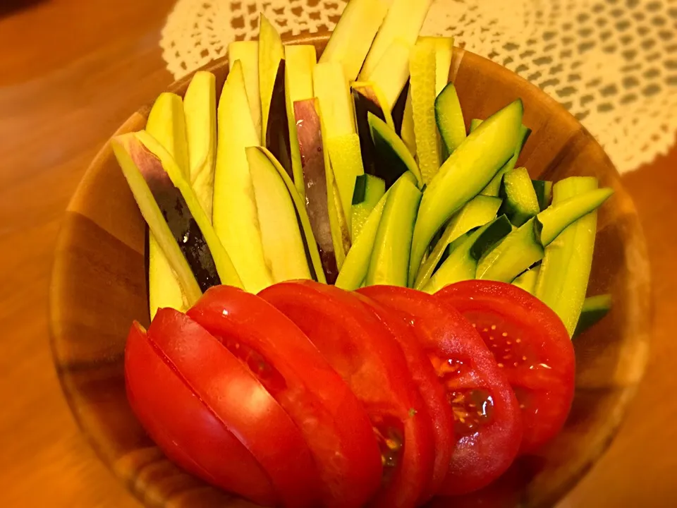 息子が採ってきた お野菜サラダ|ほのほのさん