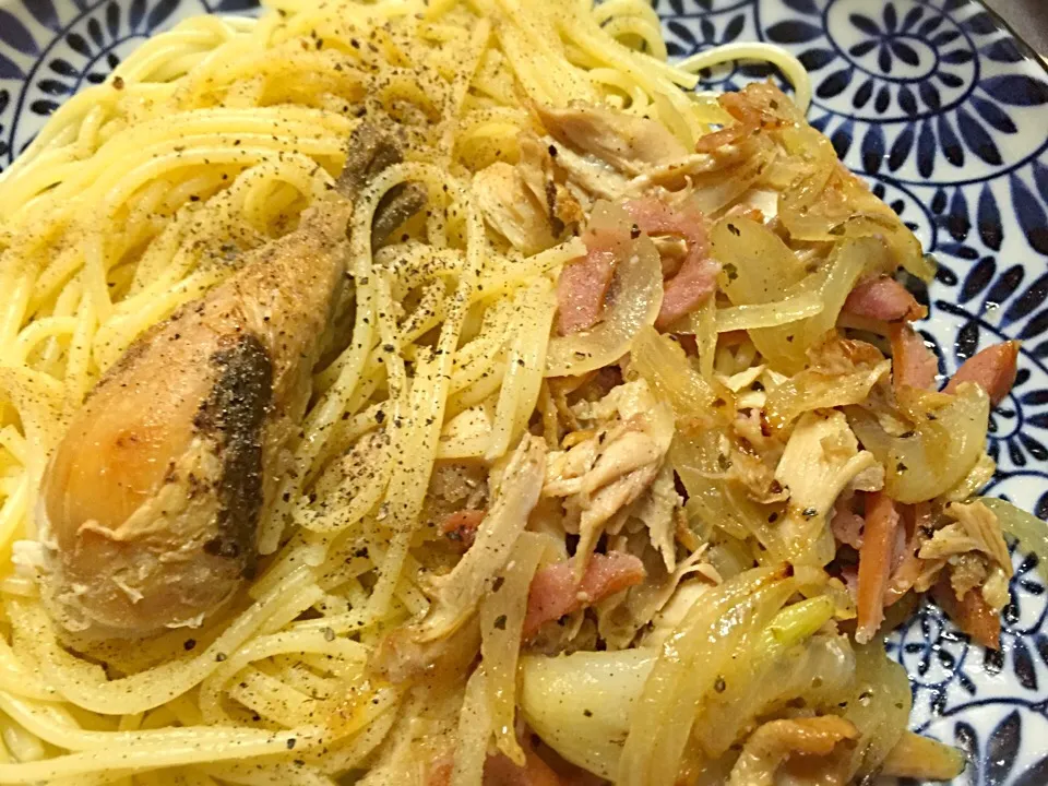 Snapdishの料理写真:ローストチキンと野菜の塩味パスタ|shenhuaさん