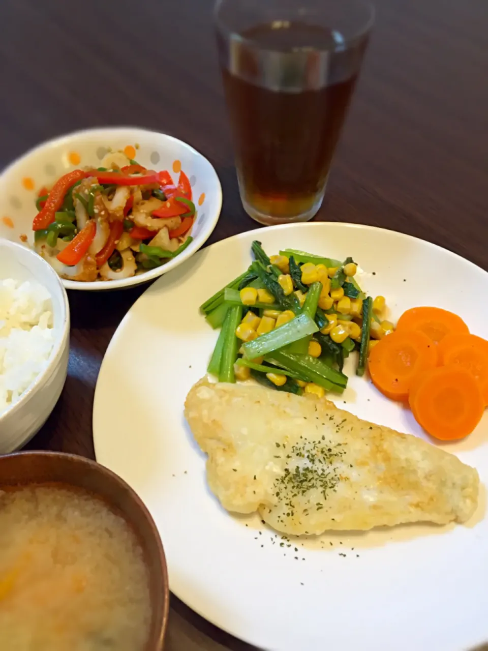 カレイのムニエルの晩ご飯|mikaさん