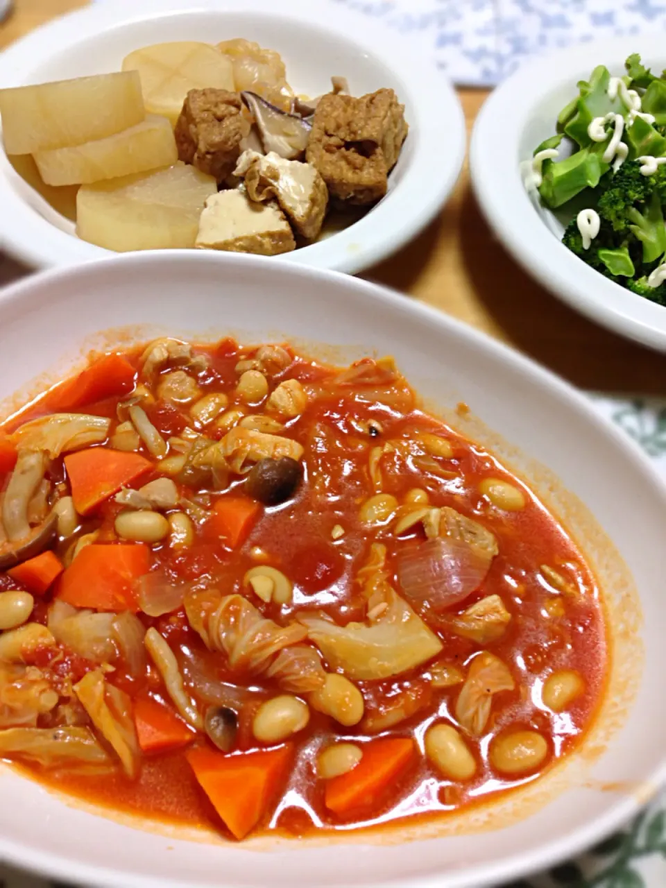 夫作・鶏と大豆のトマト煮込み、大根と厚揚げの煮物|こいちさん