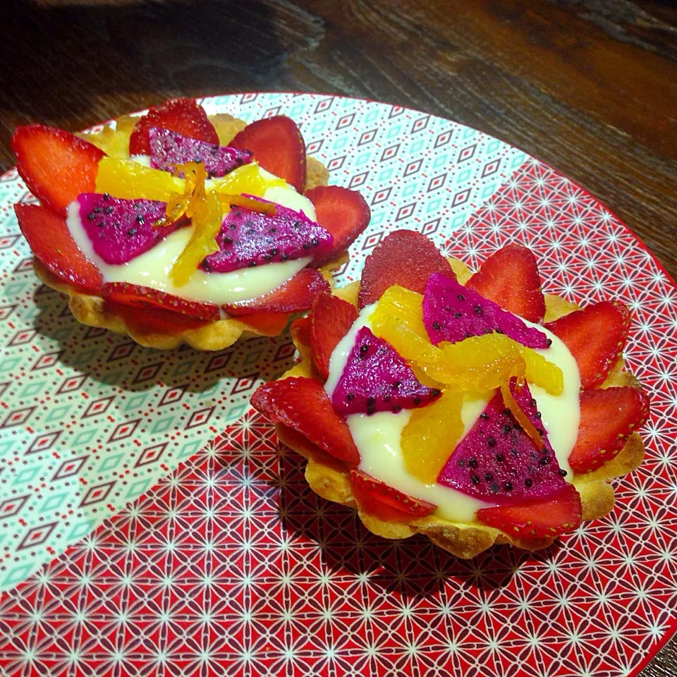 Snapdishの料理写真:Fruit Tart|Maria Sofia Jonanovicさん