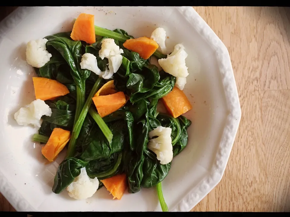 Spinach and sweet potatoe salad 🍠|CatzeMDさん