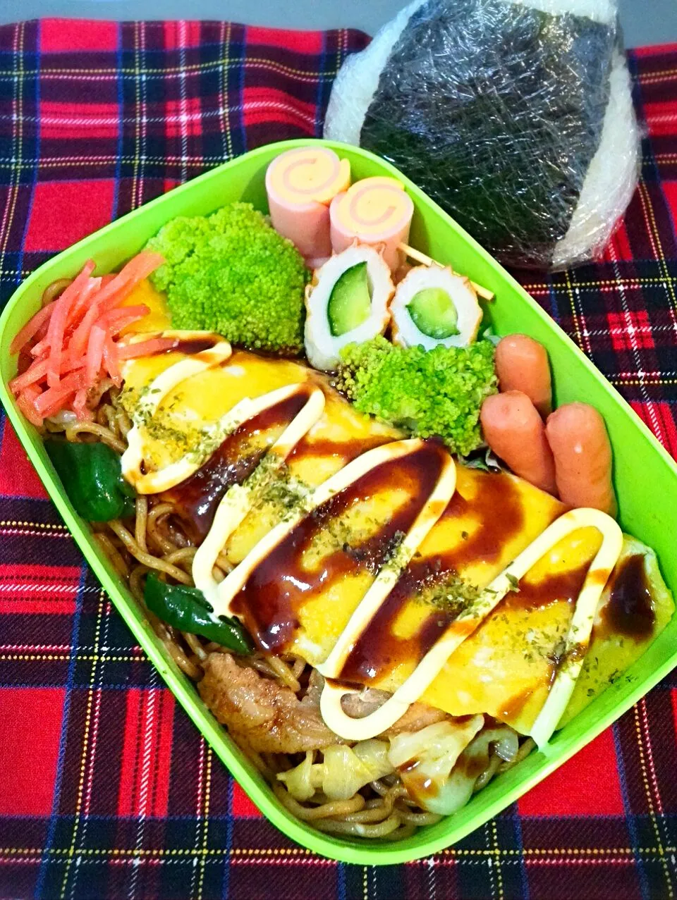 Snapdishの料理写真:オムそば弁当|こもず♪さん