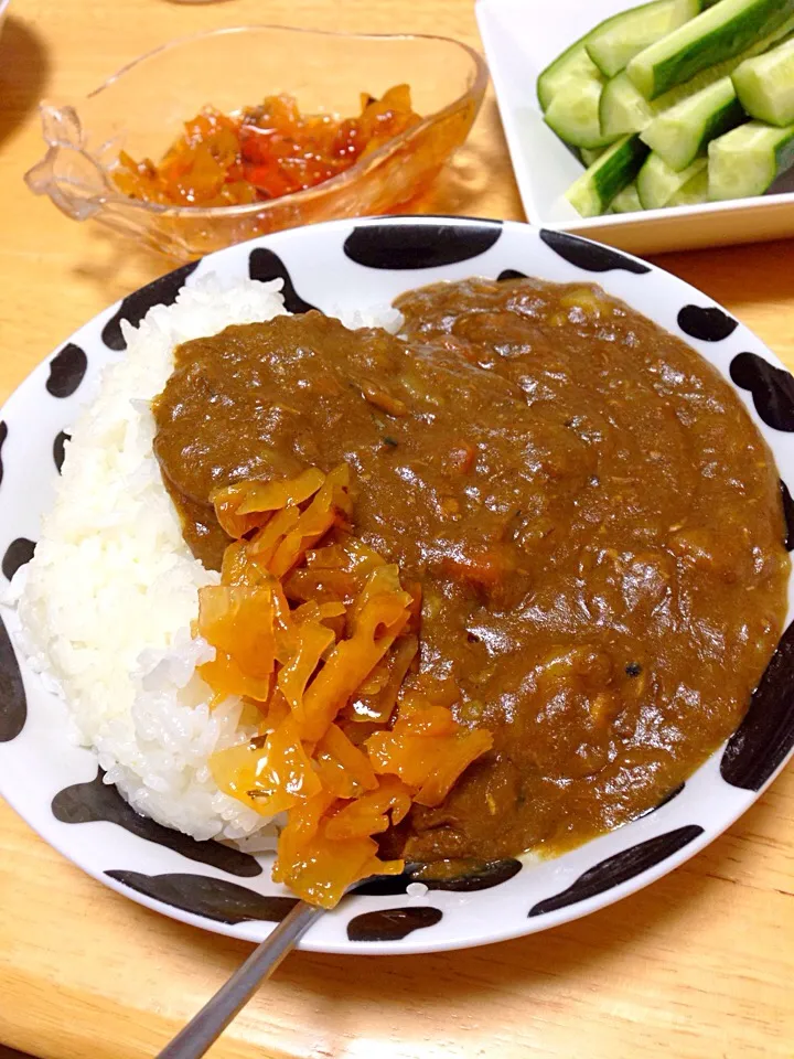 Snapdishの料理写真:お肉の代わりに鯖缶の水煮で作る♡サバカレー♡|めぐまんさん