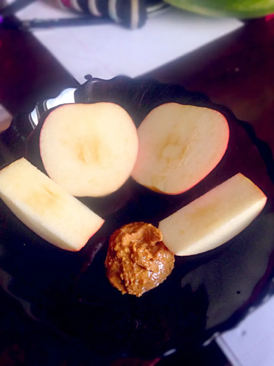 Apples and Almond Butter|aさん