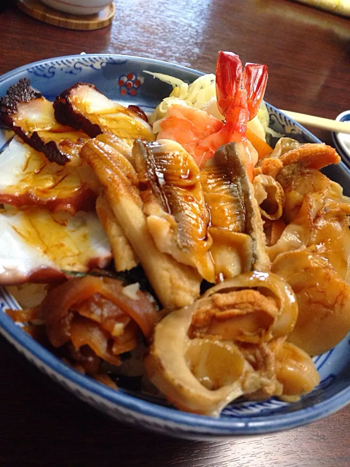 Snapdishの料理写真:煮物丼@都寿司 水天宮前|アイさん