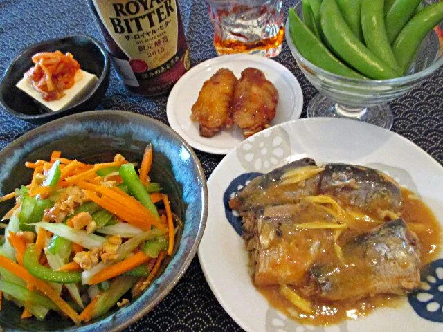 *鰯の味噌煮 *生野菜のナムル(ゴマ油ナッツ和え) *手羽先の甘辛煮 *キムチ奴っこ *沈む夕日🌇|ふかرさん