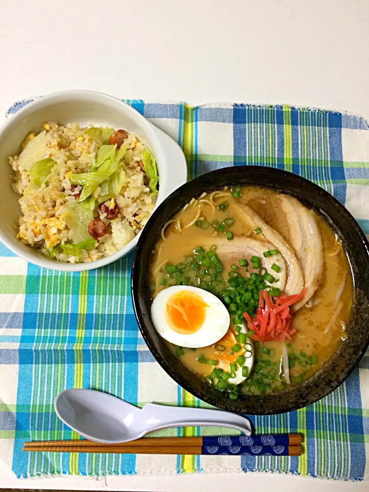 Snapdishの料理写真:熊本ラーメン＆レタス炒飯。|kocu（コク）さん