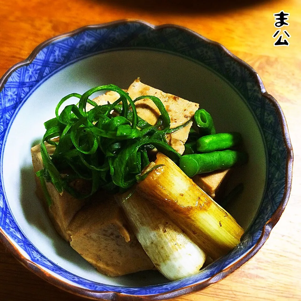 Snapdishの料理写真:豆腐と自家栽培野菜の煮物。昨日の烏賊と里芋の煮物の煮汁で。|まる(丸大豆)さん