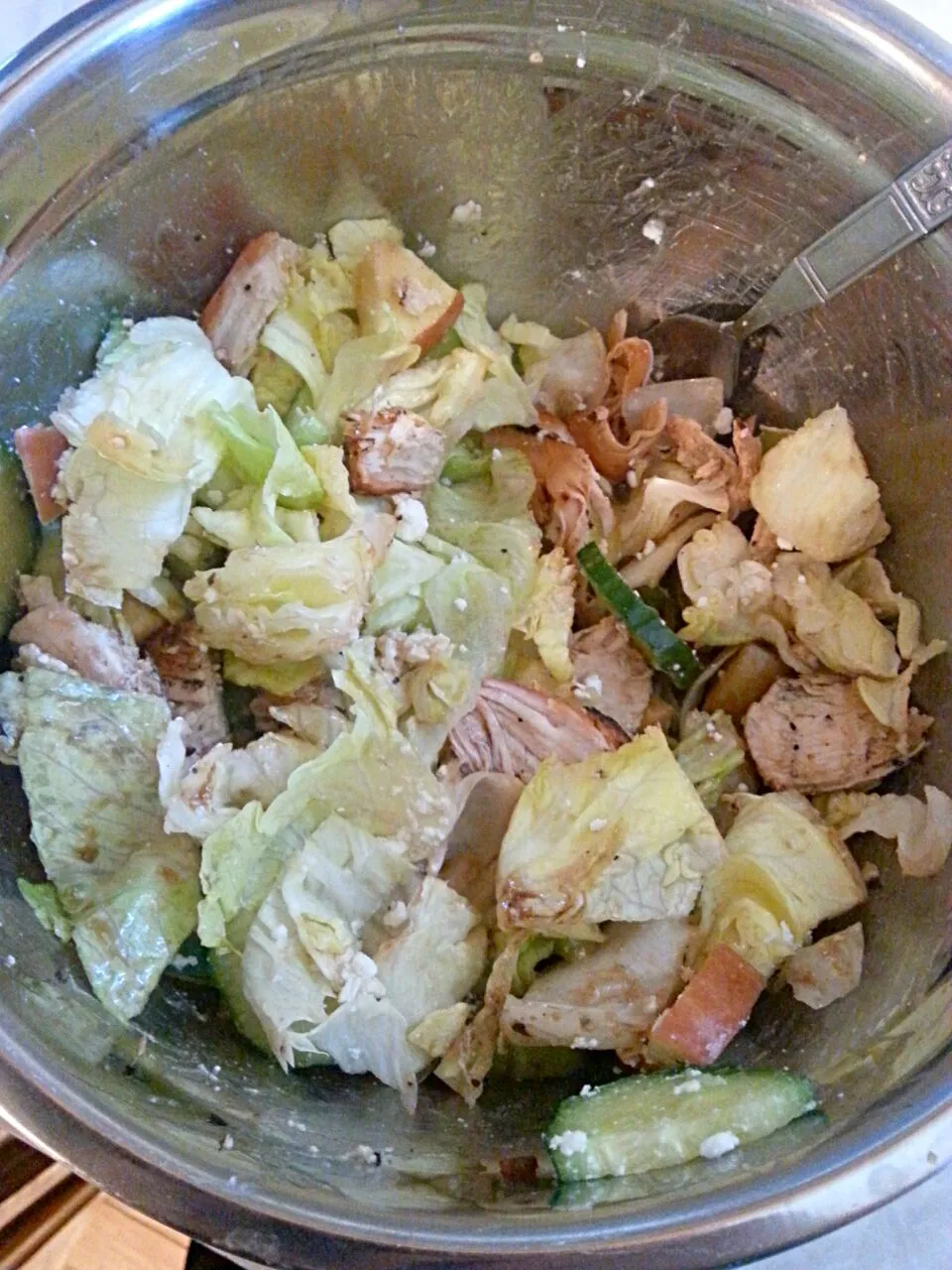 yummy salad with goat cheese, chicken breast and half an apple. Balsamic vinegar as dressing|Crystal Lemieuxさん