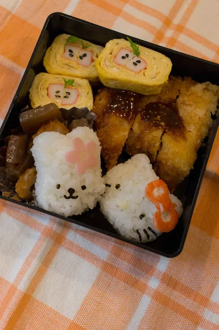 Snapdishの料理写真:kittyさんリンゴ3コ分弁当。 #リンゴ３コ分|kitty_m3さん