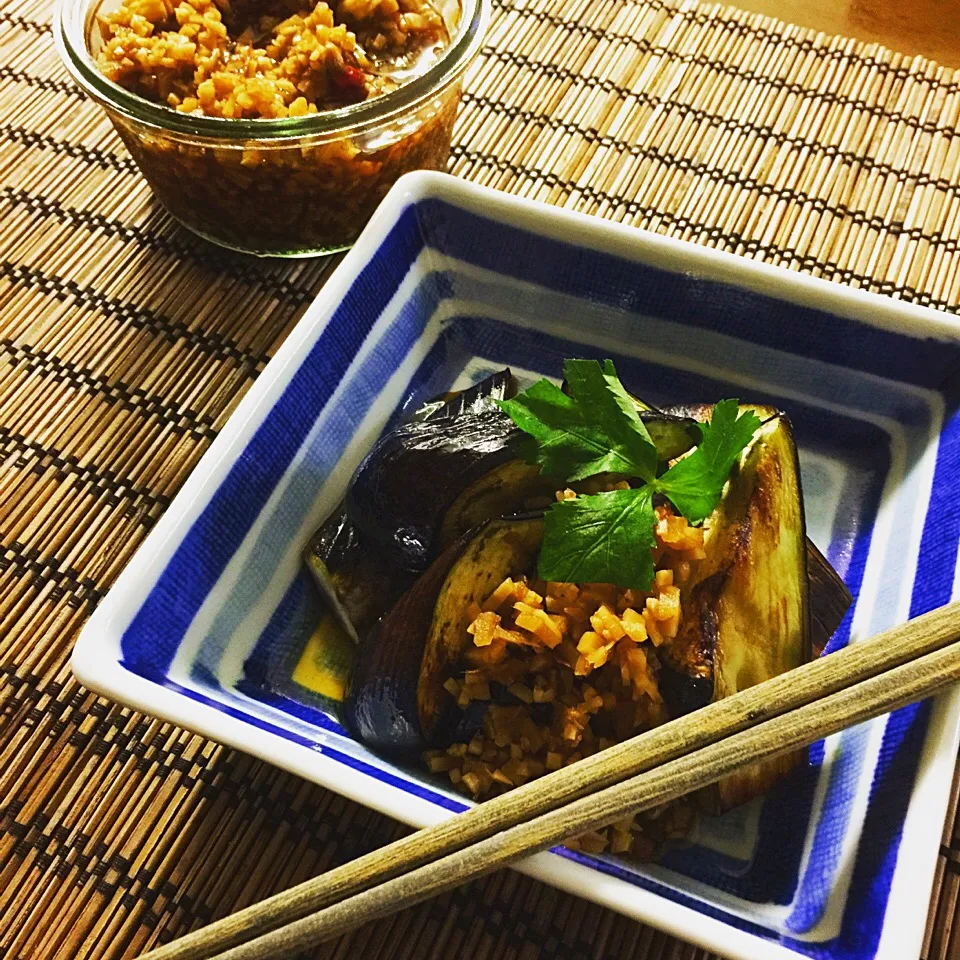 焼いた茄子に新生姜の醤油漬けのっせ|🌀さん