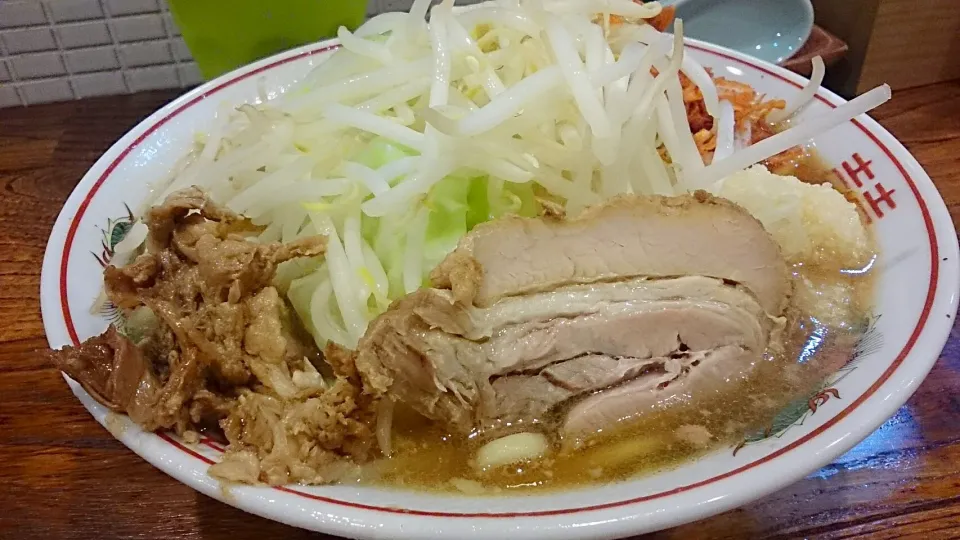 野菜ラーメン ひまわり の 野菜ラーメン+ニンニク+ パプリカオニオン ＠池袋|大脇さん