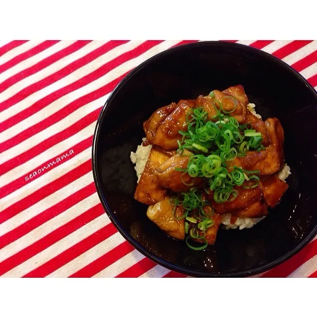 Snapdishの料理写真:焼き鳥丼。|ゆこさん