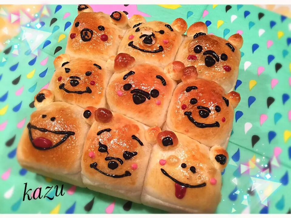 Snapdishの料理写真:チョコクリームちぎりパン🐻🐸チョコペンでごちゃ混ぜキャラクタ〜😅|kazu★さん