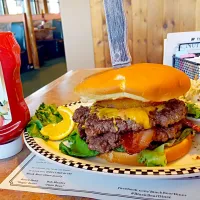 big daddy burger|Julia Karma Aguillon-Garciaさん