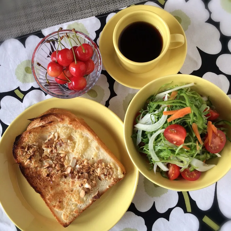 Snapdishの料理写真:今日の朝ごはん|ぺんぎんさん