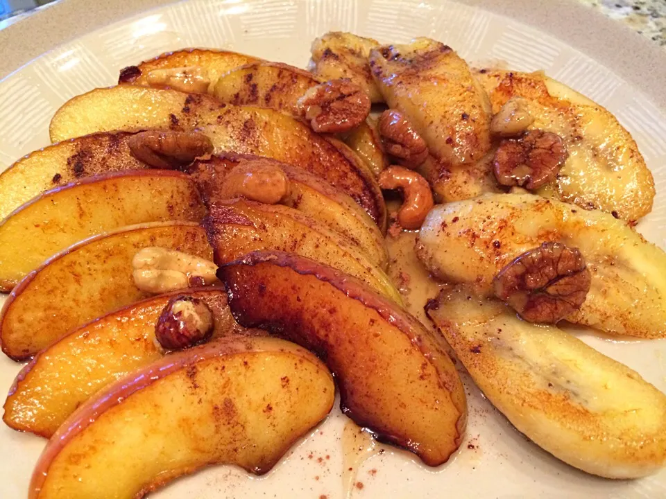 Pan fried apple and banana|Nanaさん