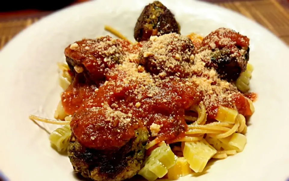 meatless meatball with pasta|Jiraphon Gさん