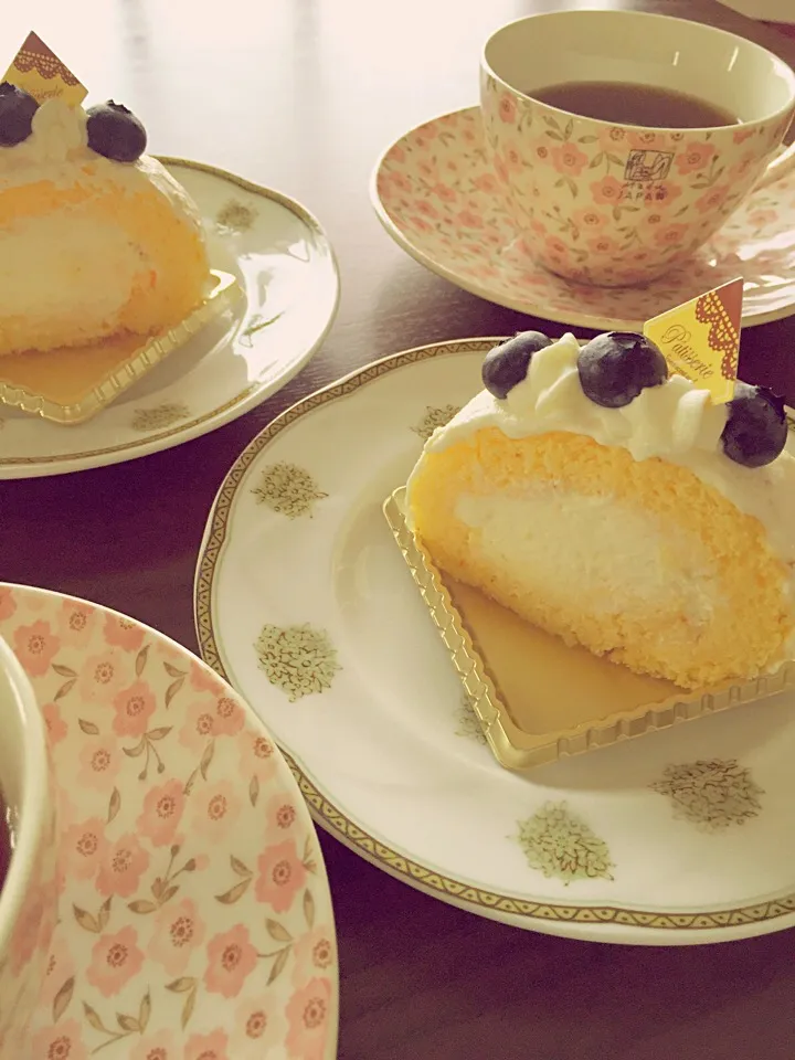 ももらさんのホットケーキミックスでロールケーキ。作ってみました(p*'v`*q)|ようくさん