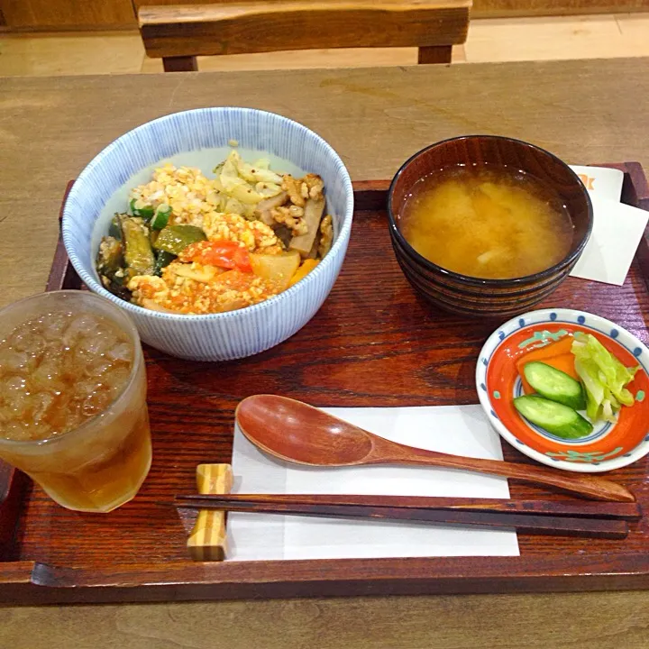 お米ダイニング めだかの学校 五種丼|はるたさん