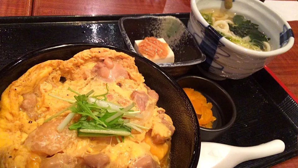 親子丼とあおさうどん定食を頂きました。|momongatomoさん