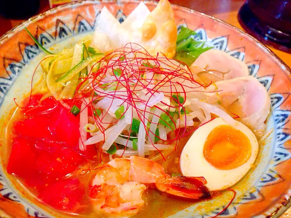 Snapdishの料理写真:冷やしトムヤムクンラーメン|草津の屋台　トタン家さん