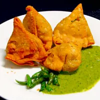 Snapdishの料理写真:samosas|Mohammad Assad Arshadさん