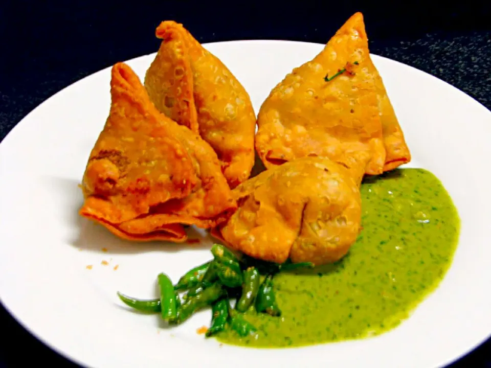 Snapdishの料理写真:samosas|Mohammad Assad Arshadさん