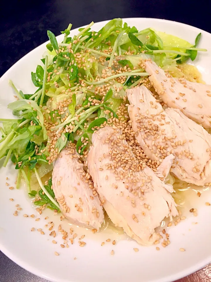 ランチは中華屋さんで冷やし鶏ゆず麺🐔🌿|まみりんごさん