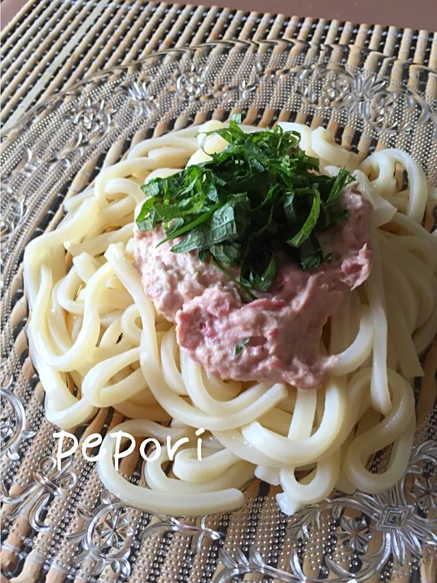 Tomoko Itoさんの料理 うちの定番💖ツナウメマヨシソ冷やしうどん♪|ぺぽりさん