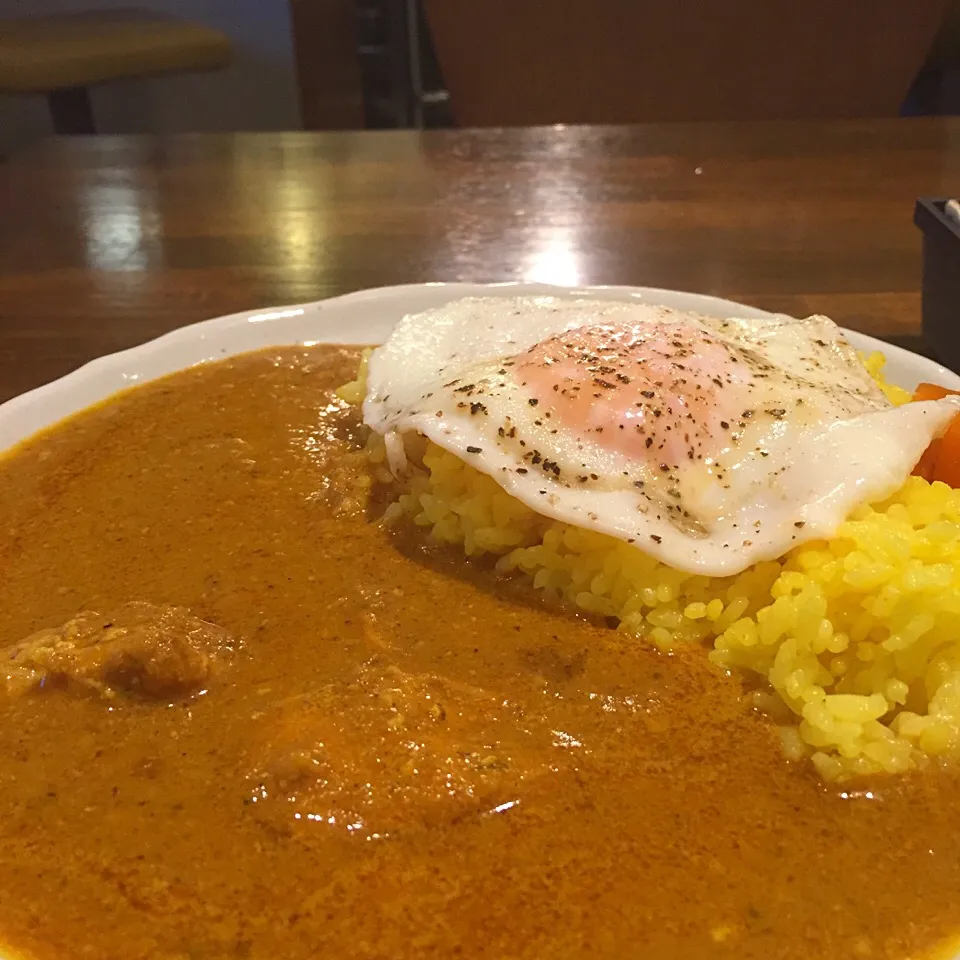 チキンカレー 目玉焼きのせ|maixx ใหม่さん