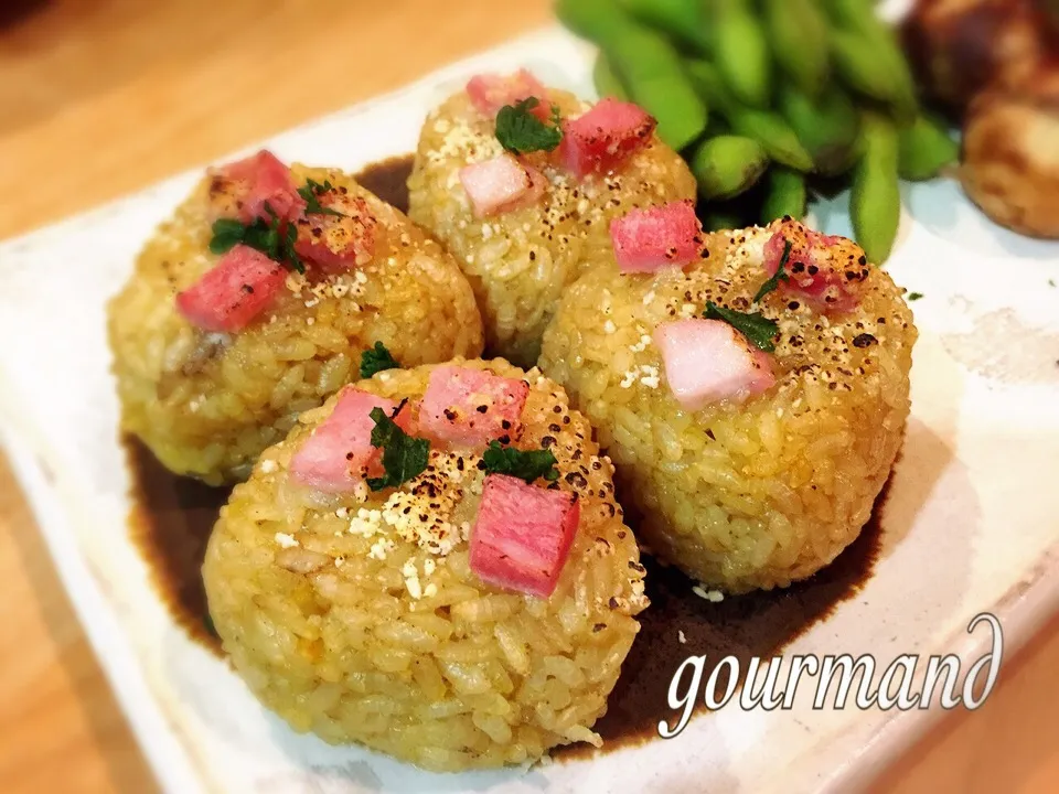 さわこさんの🎀 カレーチーズ焼きおにぎり🍙|プーティさん