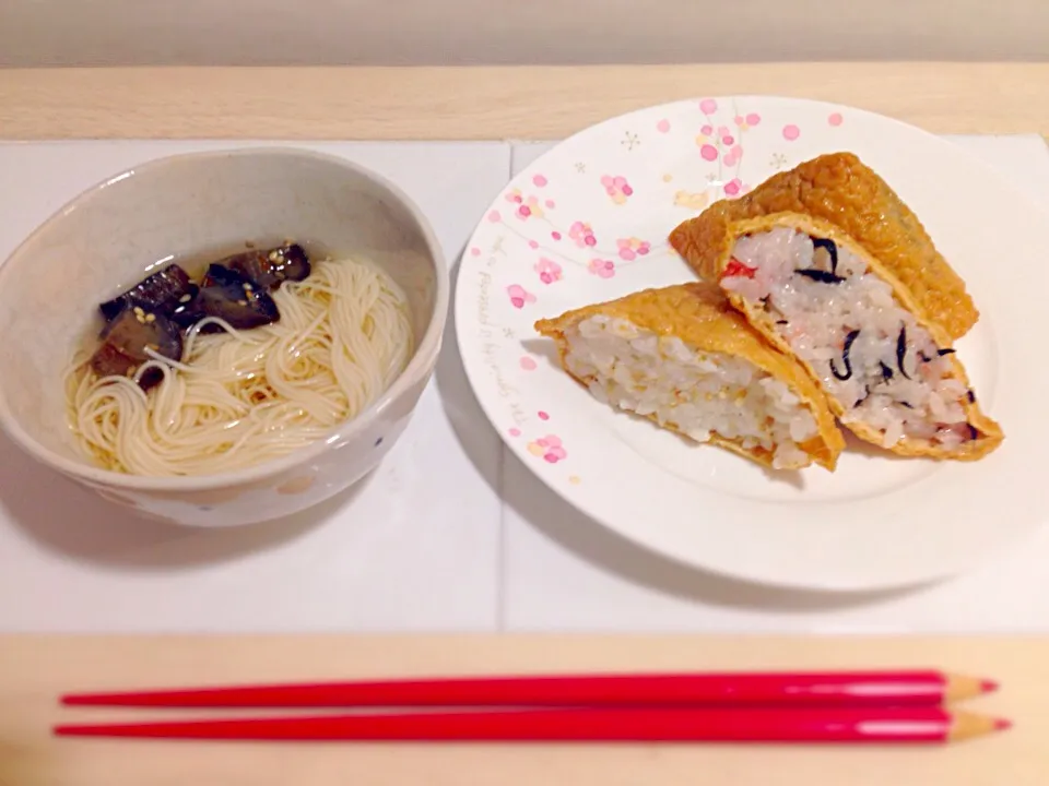 Snapdishの料理写真:そうめんとおいなりさん|みすずさん