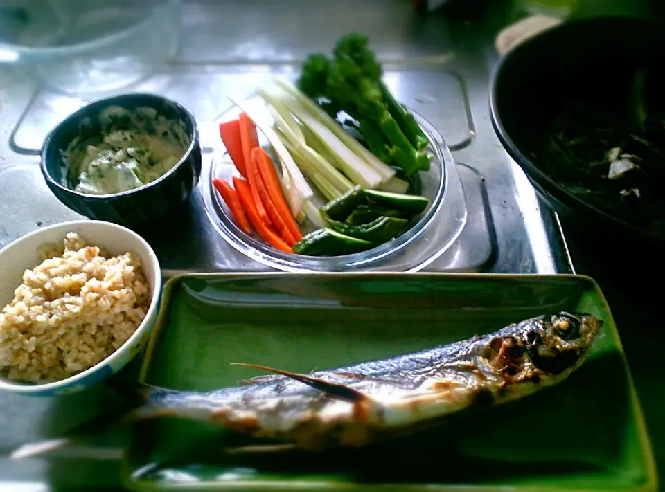 今日の夕飯  トビウオ アボカドディップ 茄子かやき 玄米ご飯|kanivoovさん