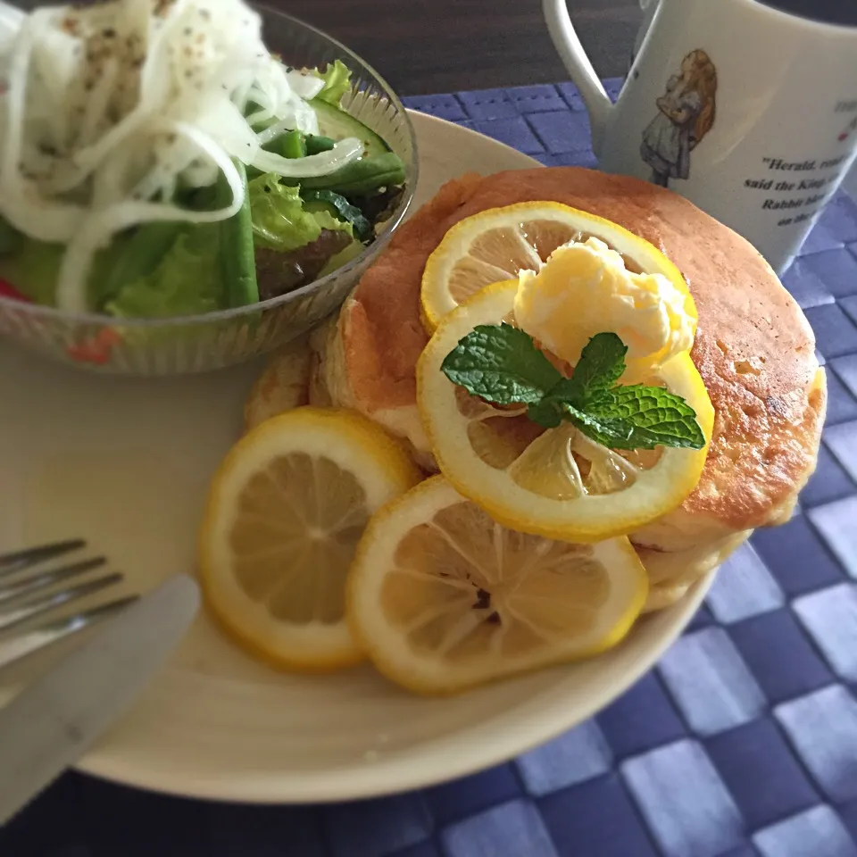 朝食◎ バナナヨーグルトパンケーキ|しょちちさん