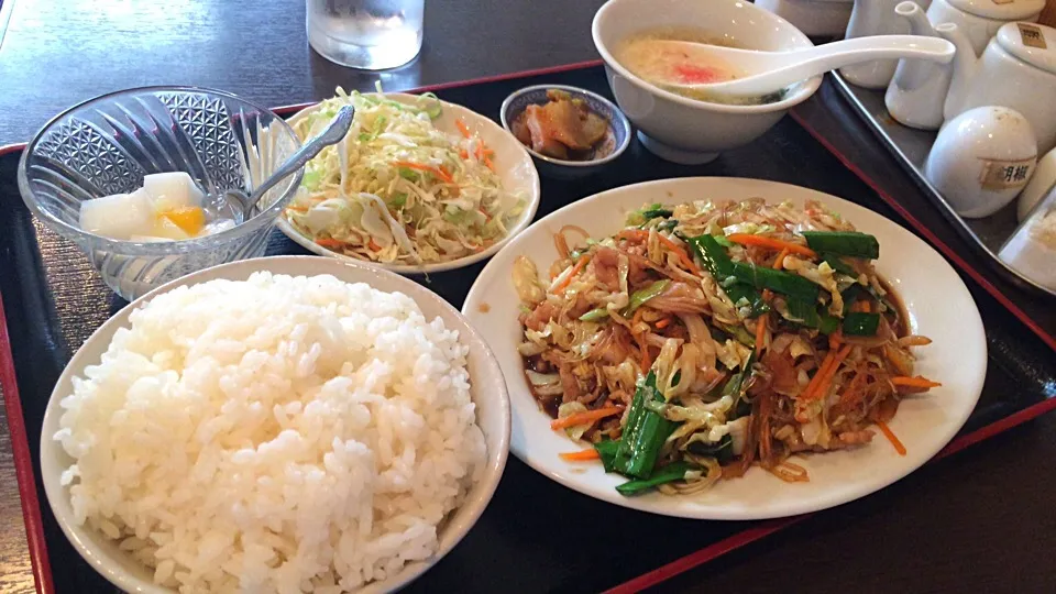 【日替定食】豚肉細切り・野菜・春雨炒めを頂きました。|momongatomoさん