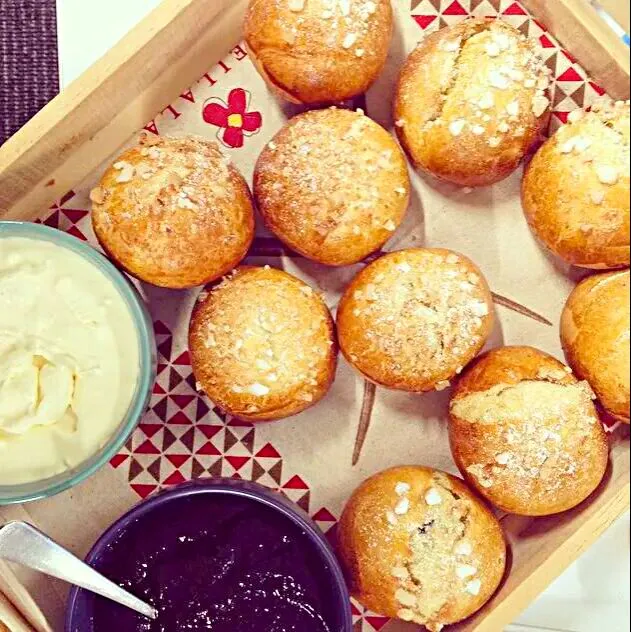 brioche with jam and cream|CHUENCHAIさん